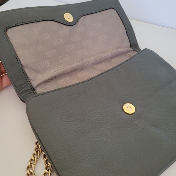 Michael Kors Gray Soft Leather Envelope Bag Chain Medium Flap Shoulder Purse - Picture 3 of 9